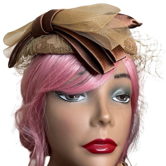 Vintage 1950s Style Fascinator Hat | Beige Brown Lace Satin Bow Veil Pillbox Hat